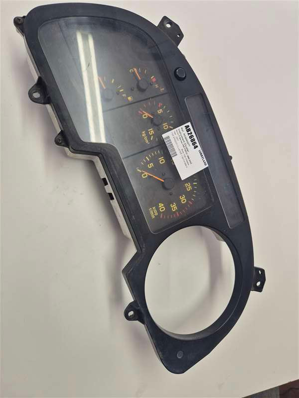 Isuzu F-Series FSR FSR33G4 - Instrument Cluster