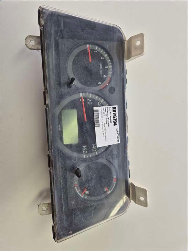 Nissan Atlas F24 SZ2F24-015373 - Instrument Cluster