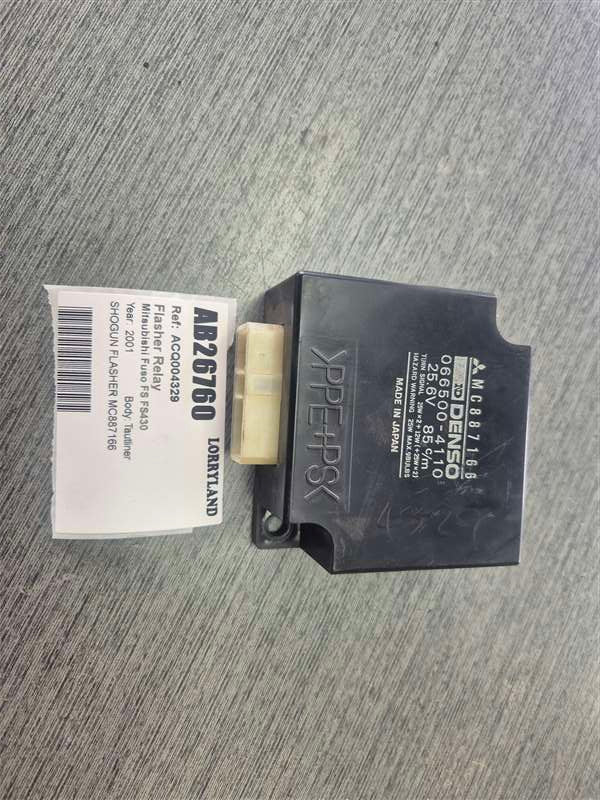 Mitsubishi Fuso Super Great FS FS430S1 - Flasher Relay