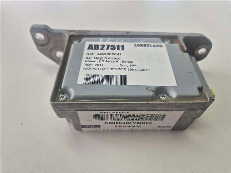 Nissan Atlas All Series akr85-7000940 - Airbag Sensor