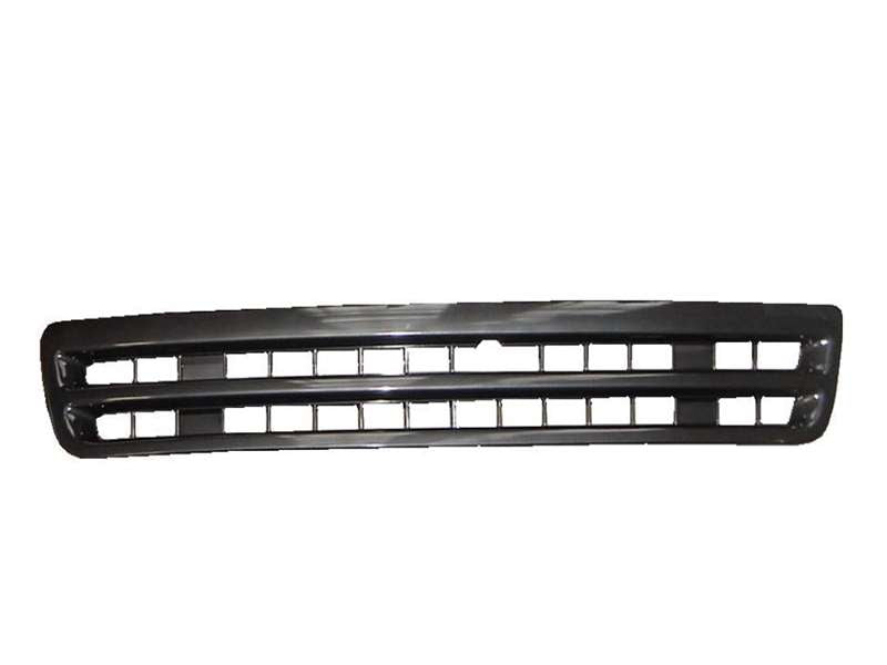 Isuzu GIGA 1997-on - Grille Upper PN: IZ091