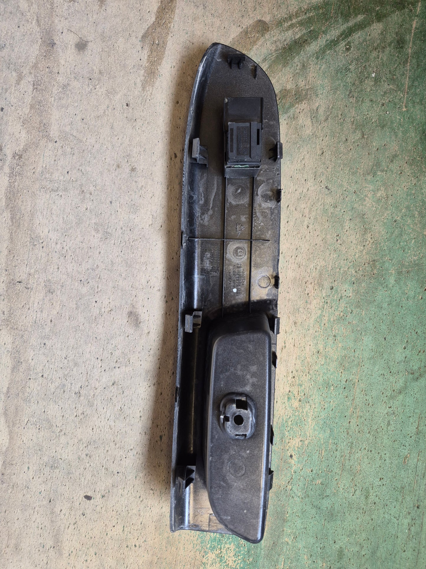 Foton 14 FOTON 318ISF BJ1078 - LH Electric Window Switch