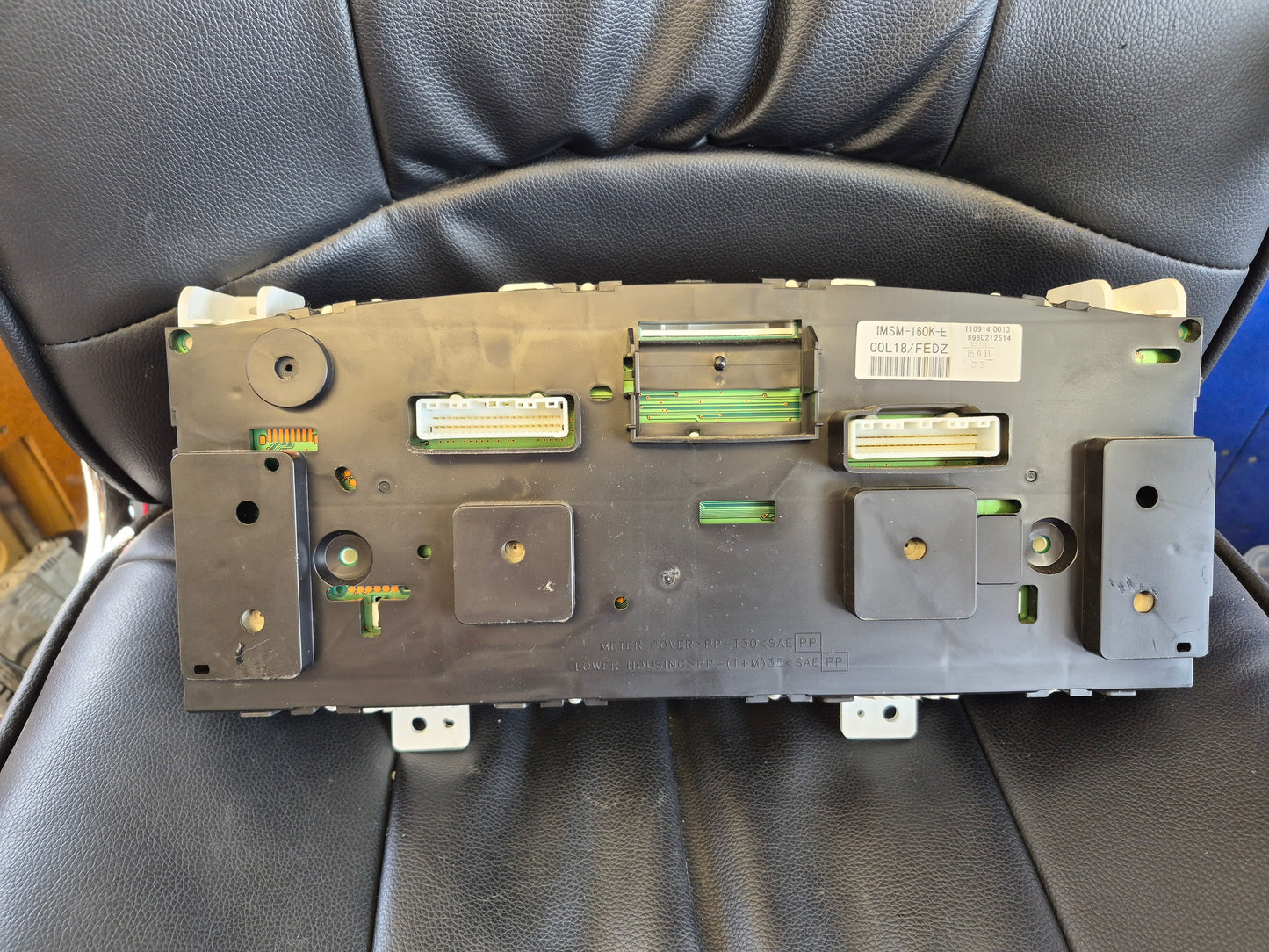 Isuzu N-Series NLR NLR85 - Instrument Cluster PN: 8980212514