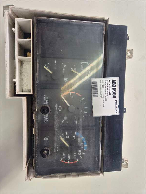 Isuzu F-Series FSR FSR32 - Instrument Cluster