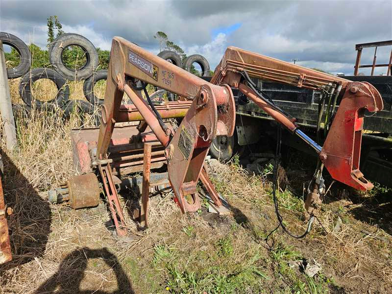 Massey Ferguson Tractor 365..........