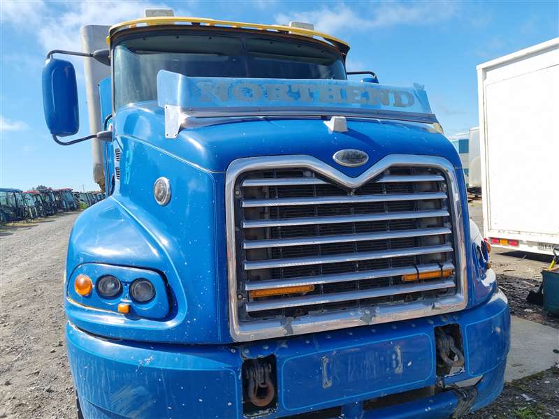 2004 Mack CX Series CX688 CX688 RST