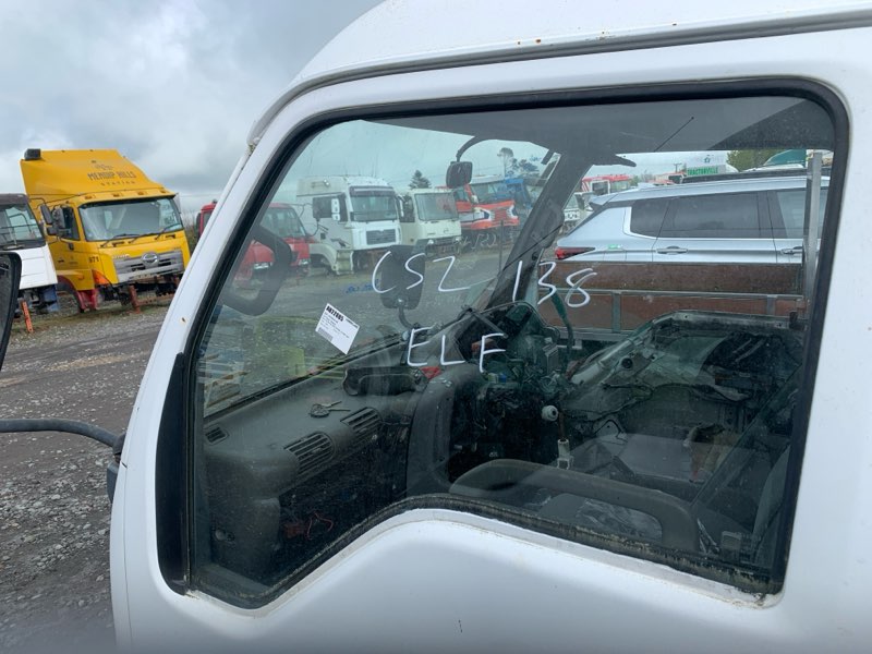 Isuzu N-Series NKR nkr66l-7402621 - Left Front Door Glass