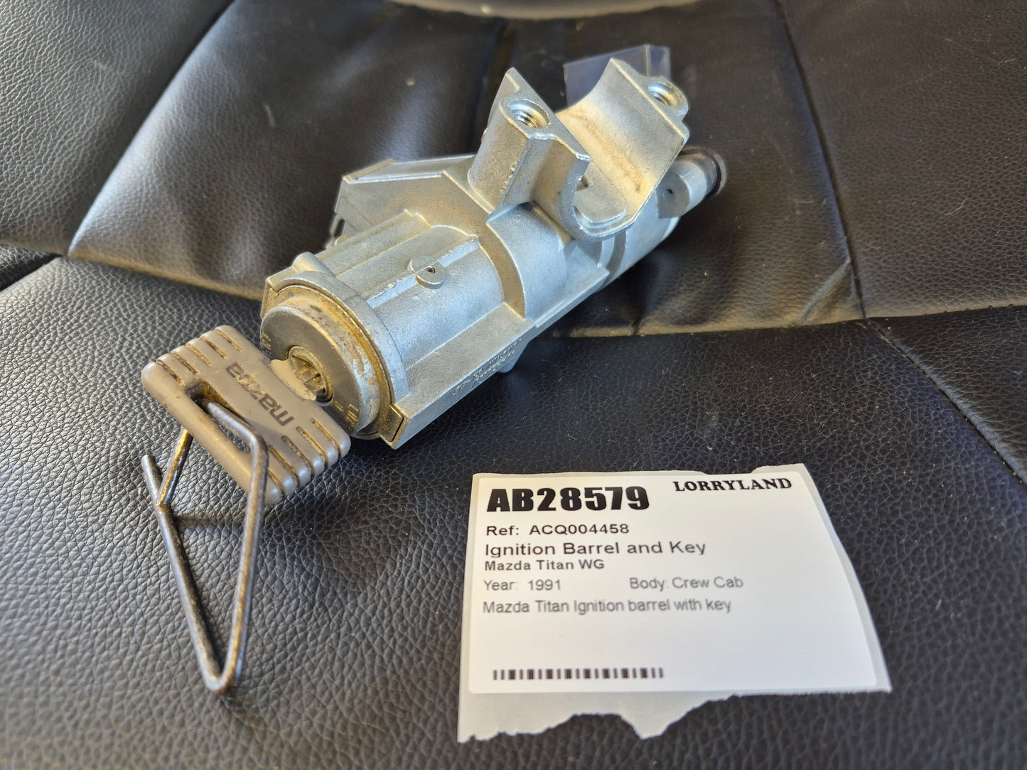 Mazda Titan WG wgl4t-121826 - Ignition Barrel and Key