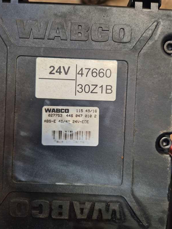 Nissan Condor MK MK38L-13035 - ABS Brake Unit
