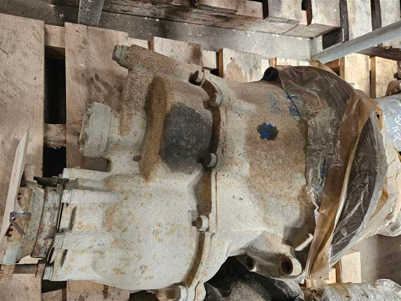Isuzu N-Series NPR npr72l-7405318 - Front Diff Head PN: 2804