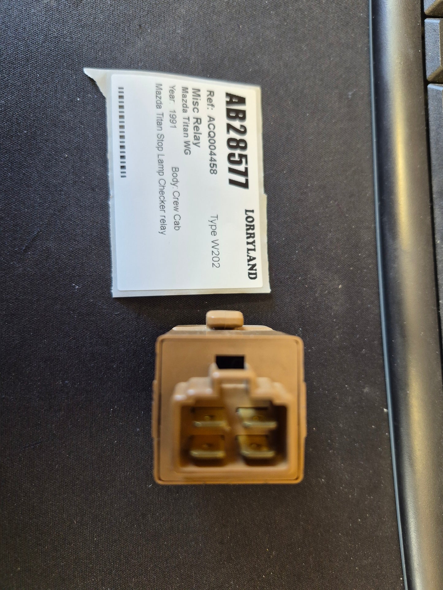 Mazda Titan WG wgl4t-121826 - Misc Relay PN: Type W202