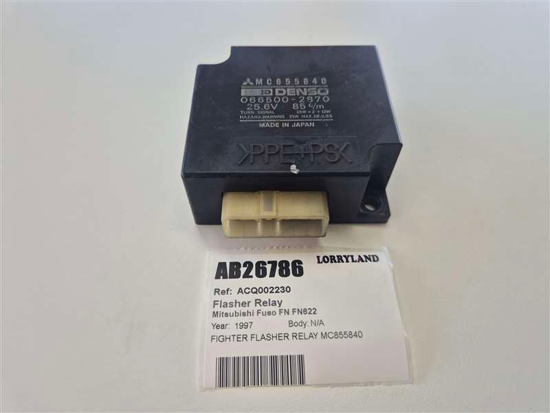 Mitsubishi Fuso Fighter FN fn622k-730106 - Flasher Relay