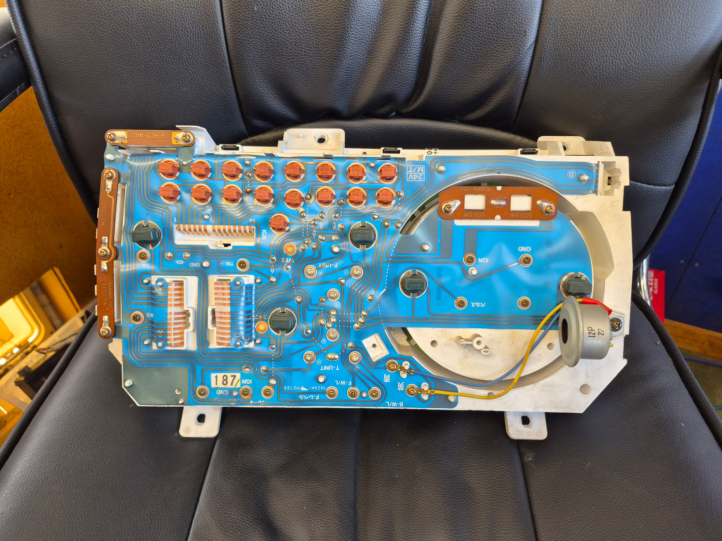 Isuzu N-Series NRR NRR32 - Instrument Cluster PN: (24v) 781-730