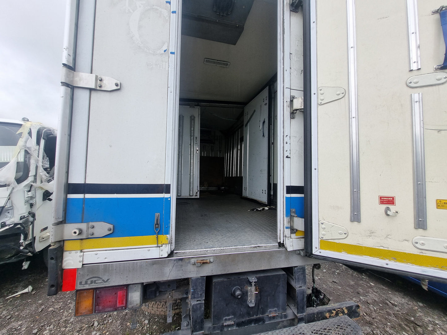Isuzu N-Series NPR NPR85 - Box Body