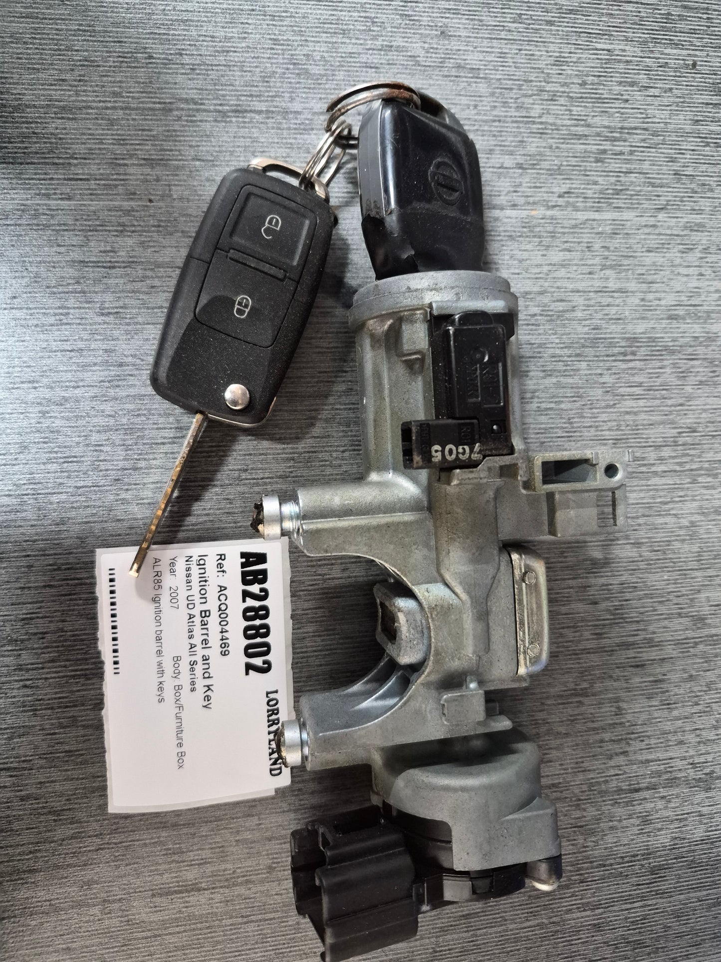 Nissan Atlas All Series ALR85 - Ignition Barrel and Key