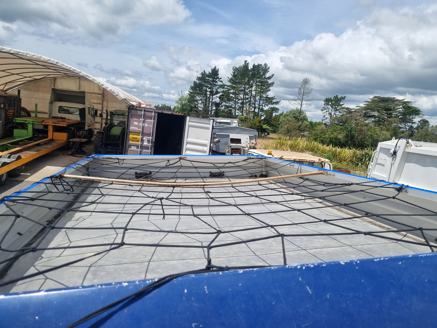 Nissan Atlas All Series ALR85 - Bottle Body PN: bottle body