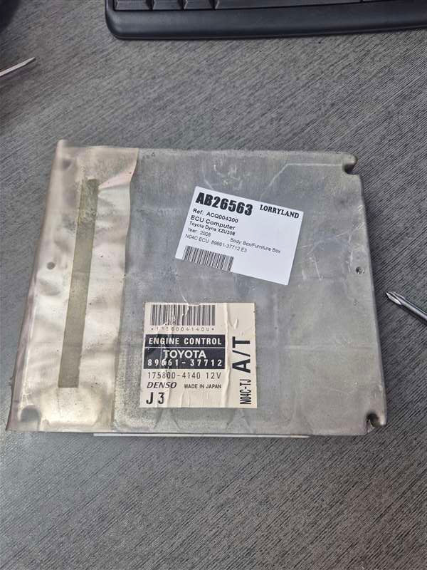 Toyota Dyna XZU308 XZU308-1004781 - ECU