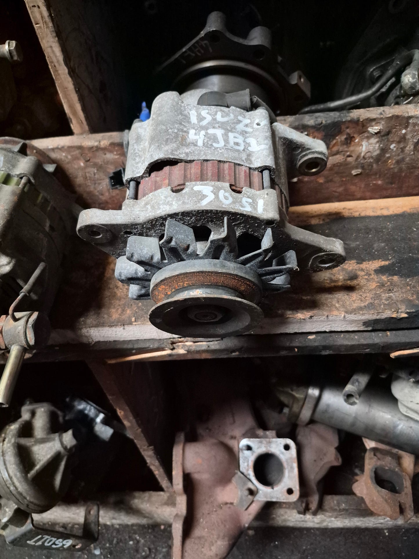 Isuzu N-Series NKR nkr150c - Alternator