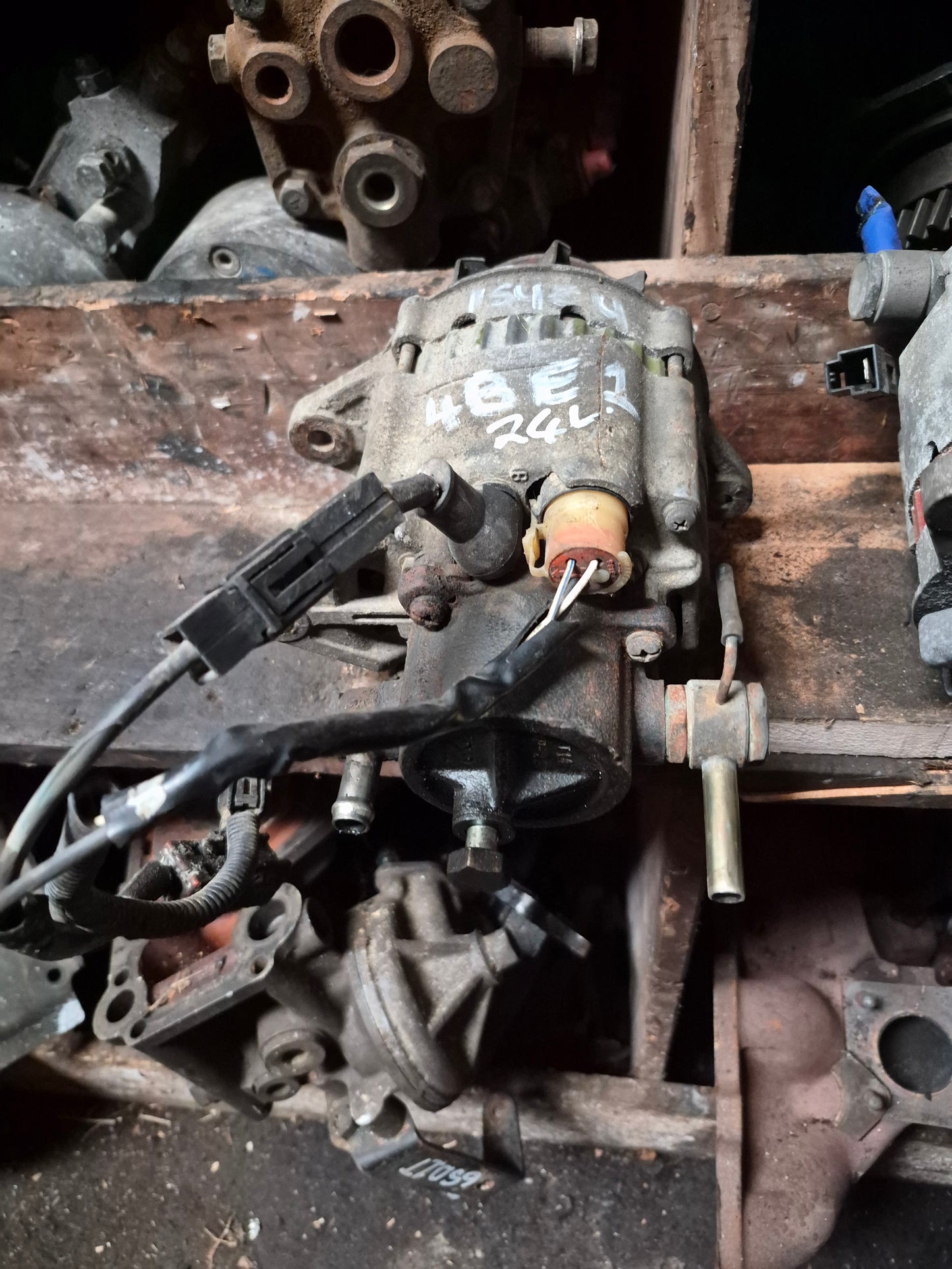 Isuzu N-Series NKR nkr58e-7409256 - Alternator