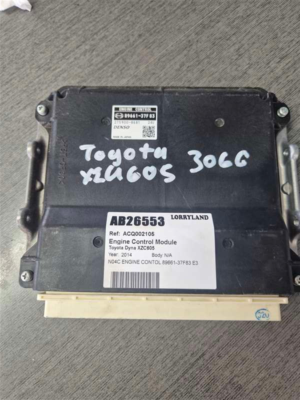 Toyota Dyna XZC605 xzc605-0008339 - Engine Control Module