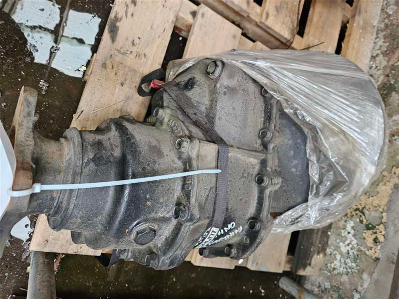 Hino FW FW1 fw1fwc-10177 - Front Diff Head PN: 2552