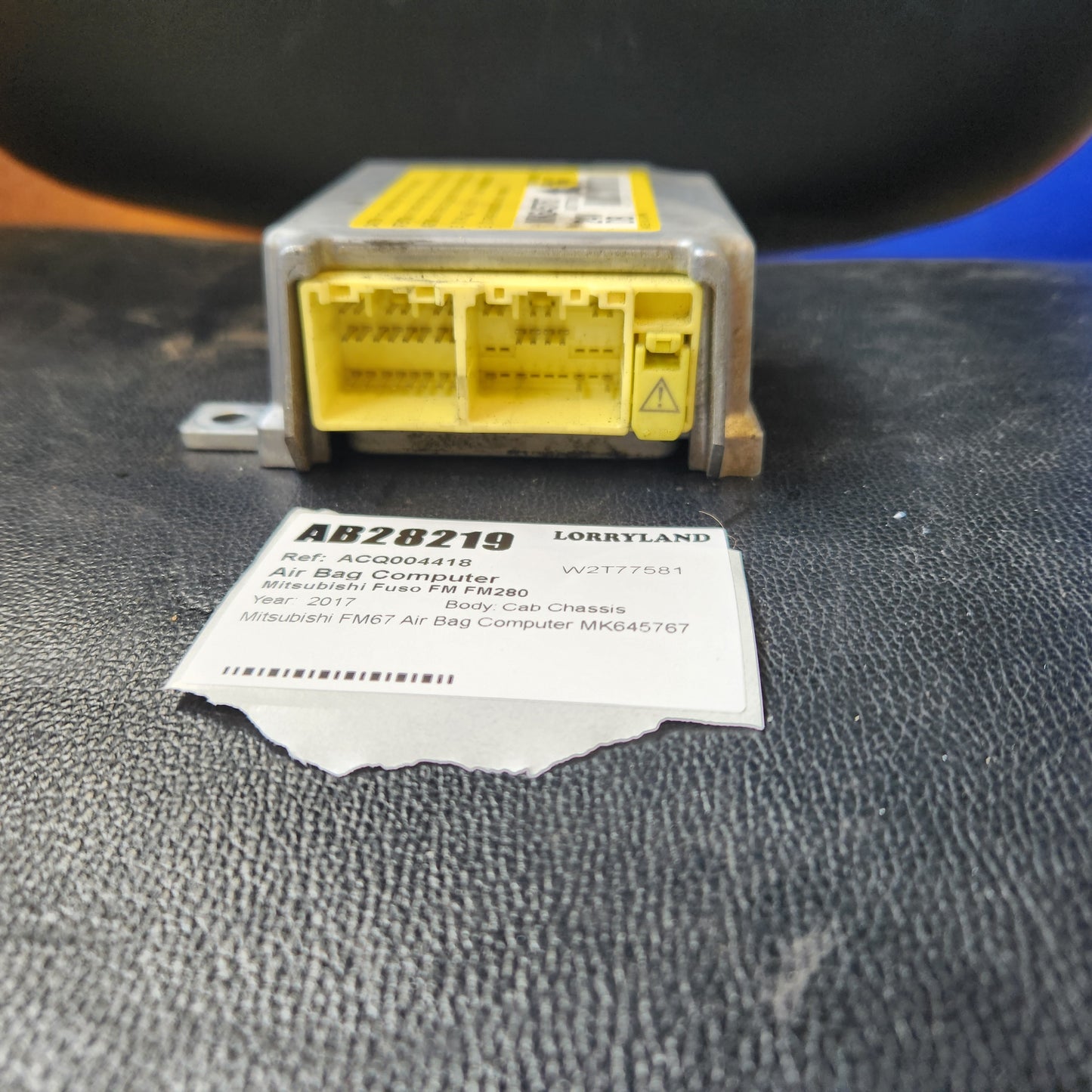 Mitsubishi Fuso Fighter FM FM67FM2RFAM6X2 - SRS Control Module PN: W2T77581