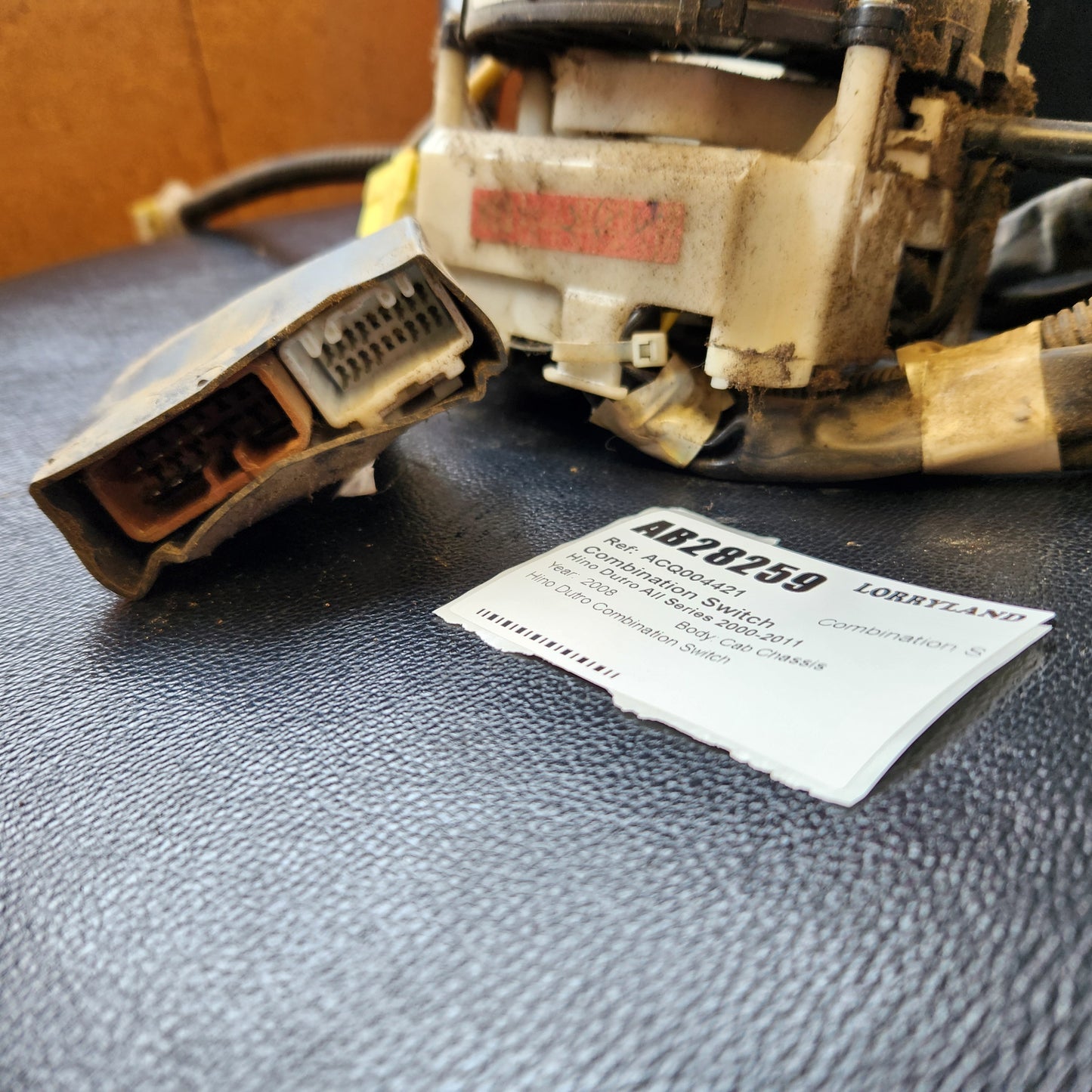 Hino Dutro All Series 2000-2011 ZXU344-1003536 - Combination Switch PN: Combination Switch