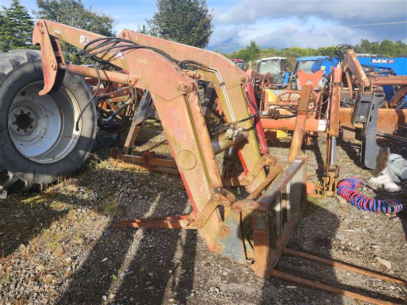 2000 Case Tractor MX90C