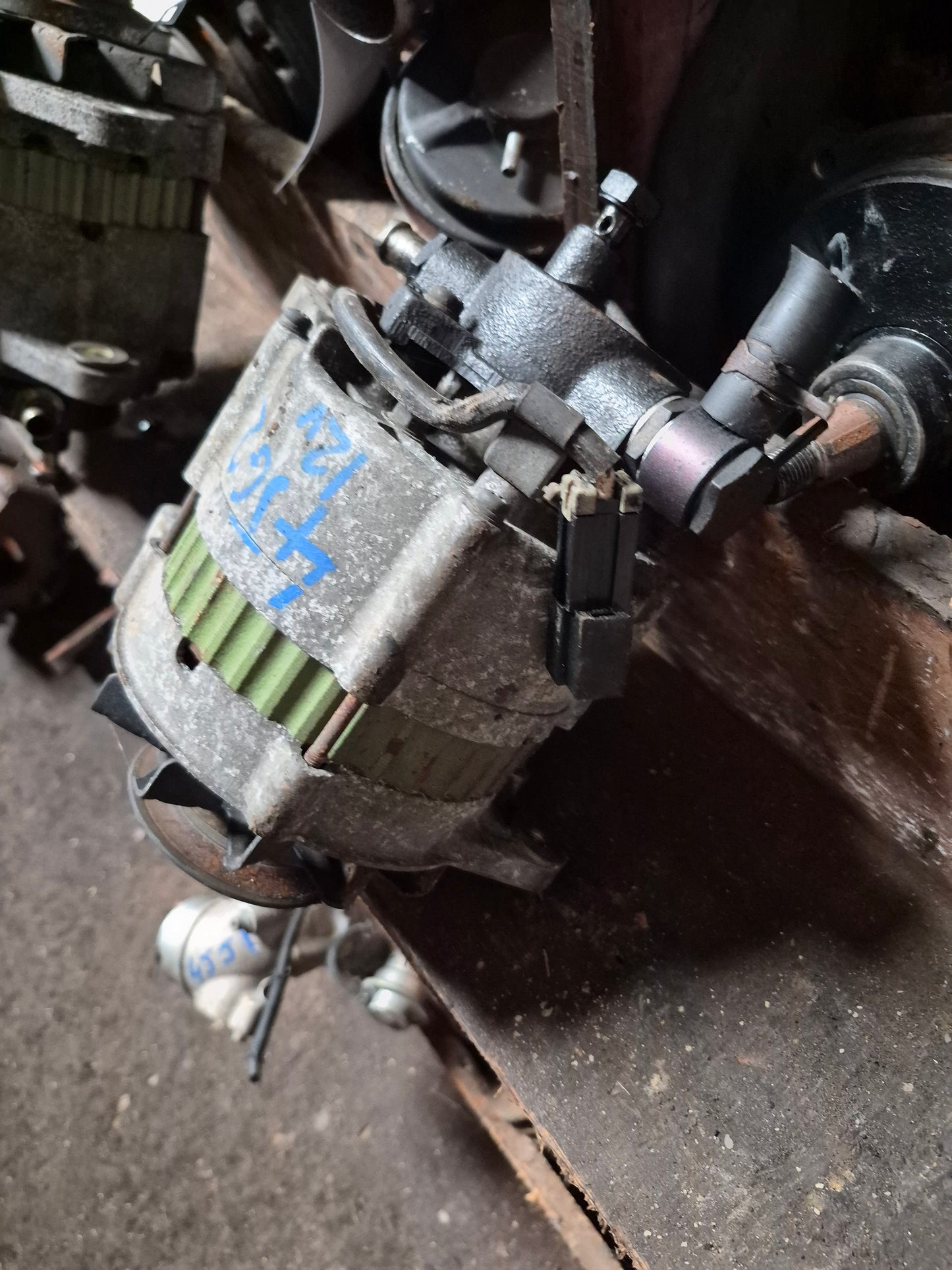 Isuzu N-Series NHR nhr55e-71441 - Alternator