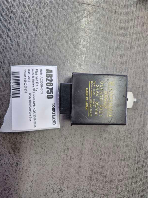 Isuzu N-Series NPR-NNR-NPS-NQR 2008-2015 NJR85-7035860 - Flasher Relay