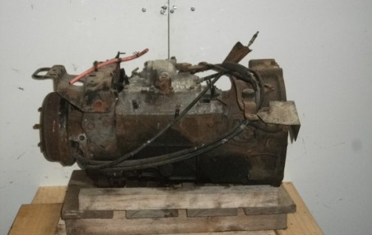 Nissan Atlas H Series H40-075412 - Manual Gearbox PN: 1683