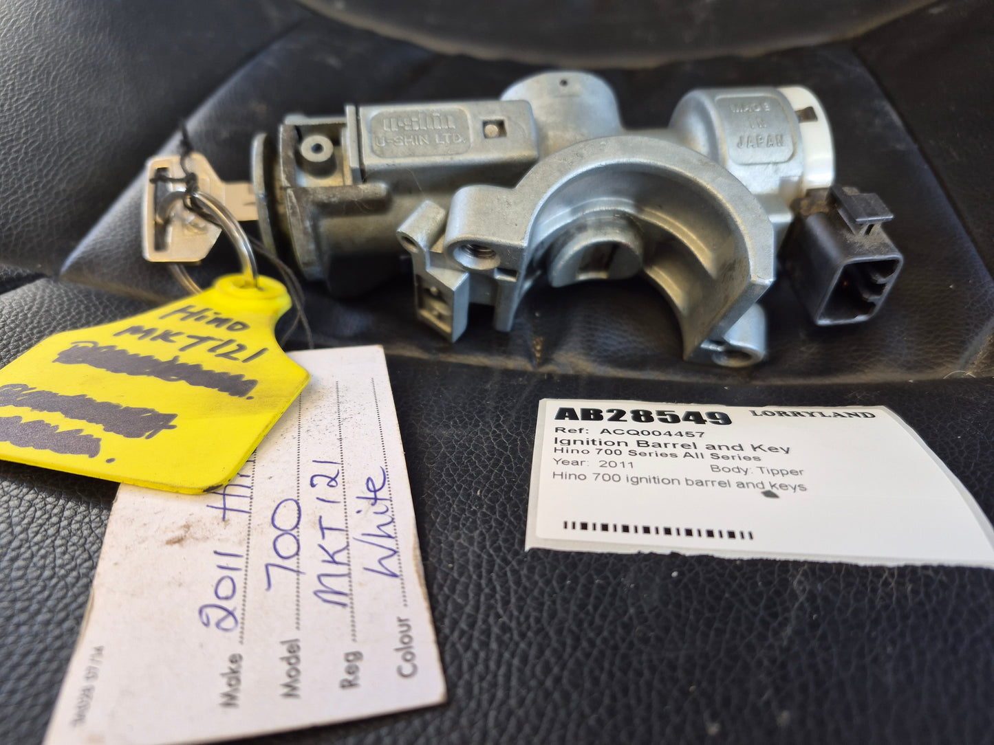 Hino 700 Series All Series FS1E SEE VIN - Ignition Barrel and Key