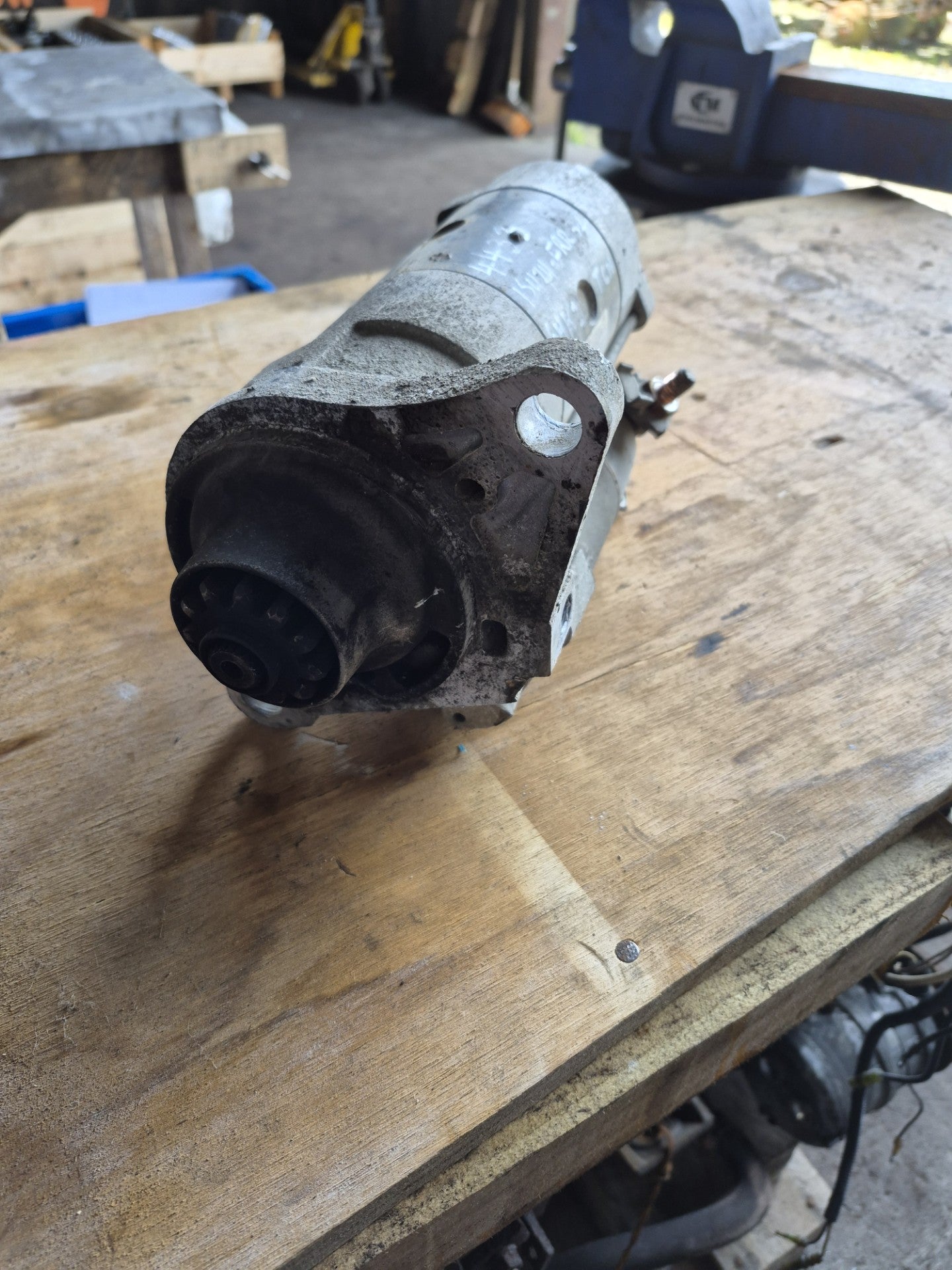 Isuzu F-Series FRR JALFRR34P - Starter Motor
