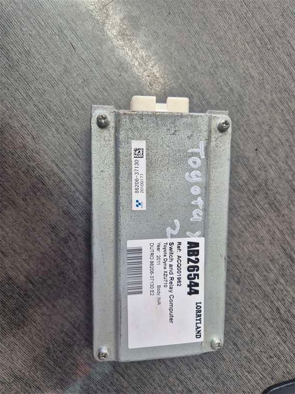 Toyota Dyna XZU710 xxx - Switch and Relay Computer