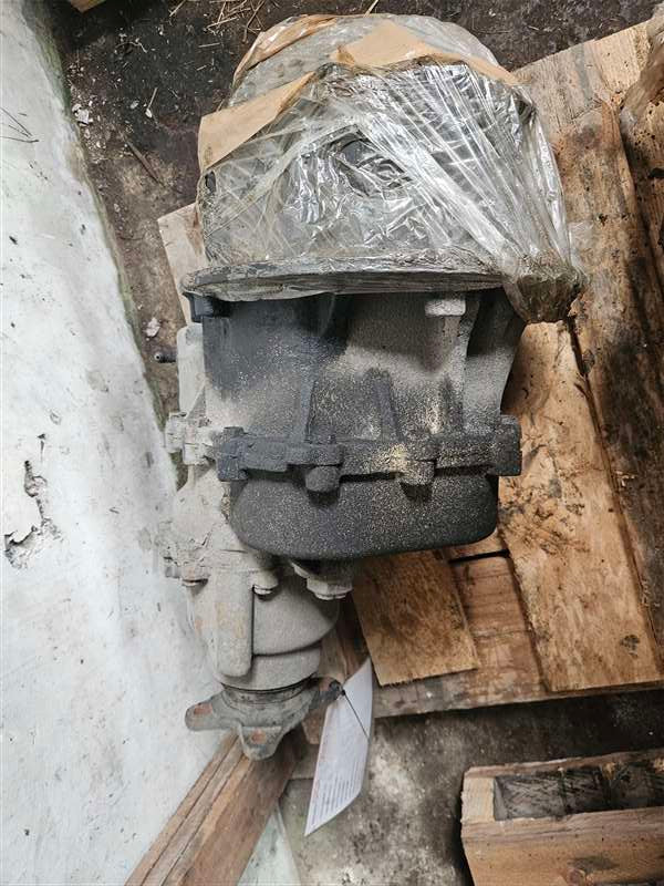 Isuzu C Series CXZ cyh50w1-3000163 - Front Diff Head PN: 2850