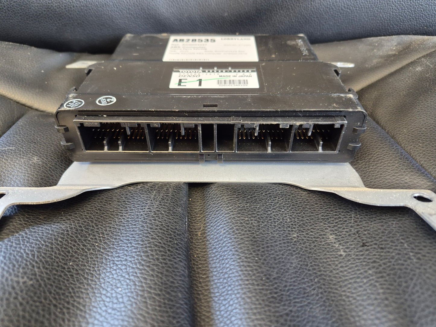 Toyota Dyna XZU308 XZU308-1007437 - ABS Computer PN: 89540-37290