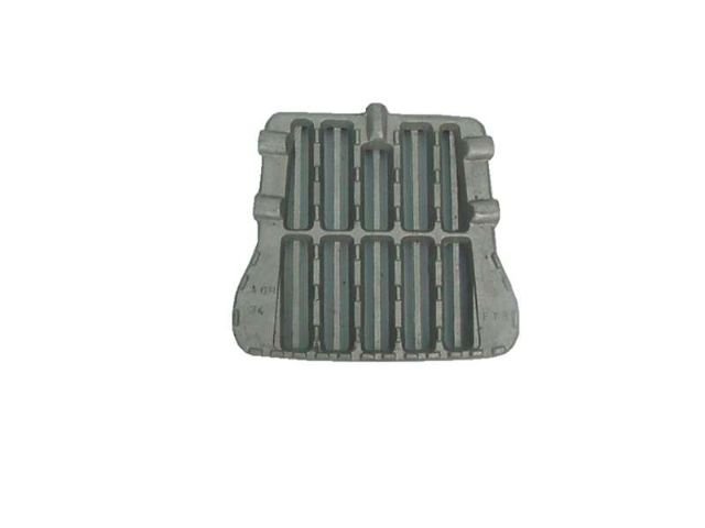 Isuzu F-Series 1986-1996- step plate lower PN: IZ0427U