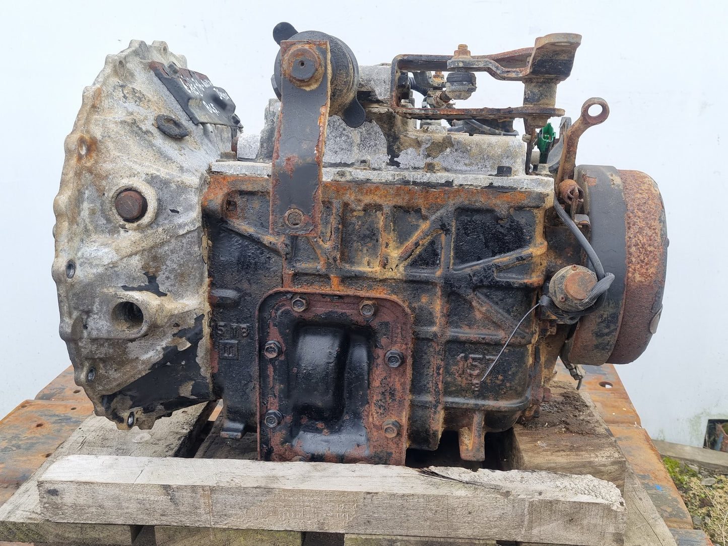 1995 Isuzu N-Series NRR NRR32- Trans/Gearbox PN:
