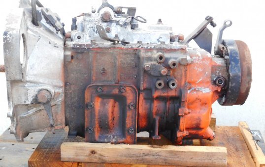 1997 Isuzu N-Series NPR NPR70PY-740139E- Trans/Gearbox PN: 1862