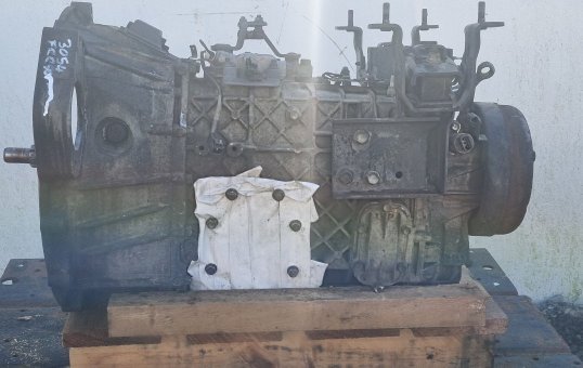 2000 Isuzu F-Series FRR- Trans/Gearbox PN: 3054