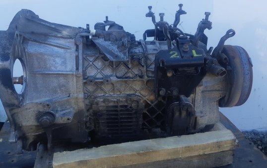 2003 Isuzu N-Series NQR nqr500- Trans/Gearbox PN: 2953