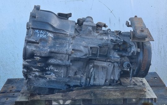 2007 Mitsubishi Canter FE70B fe70b-5405227- Trans/Gearbox PN: 3062 m015