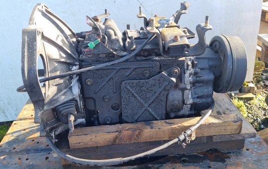 2000 Isuzu N-Series NPR npr72l-7405318- Trans/Gearbox PN: 3162