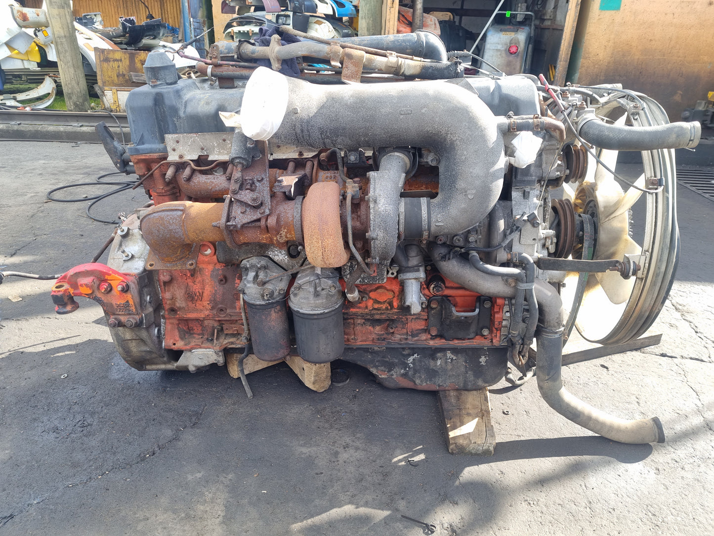 Isuzu C Series CXH450 - Engine PN: 6wg1tc