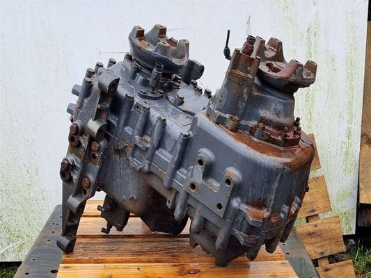 Scania P Series P340 4x4 p340-cb4x4hh2 - Manual Transfer Case PN: 3064