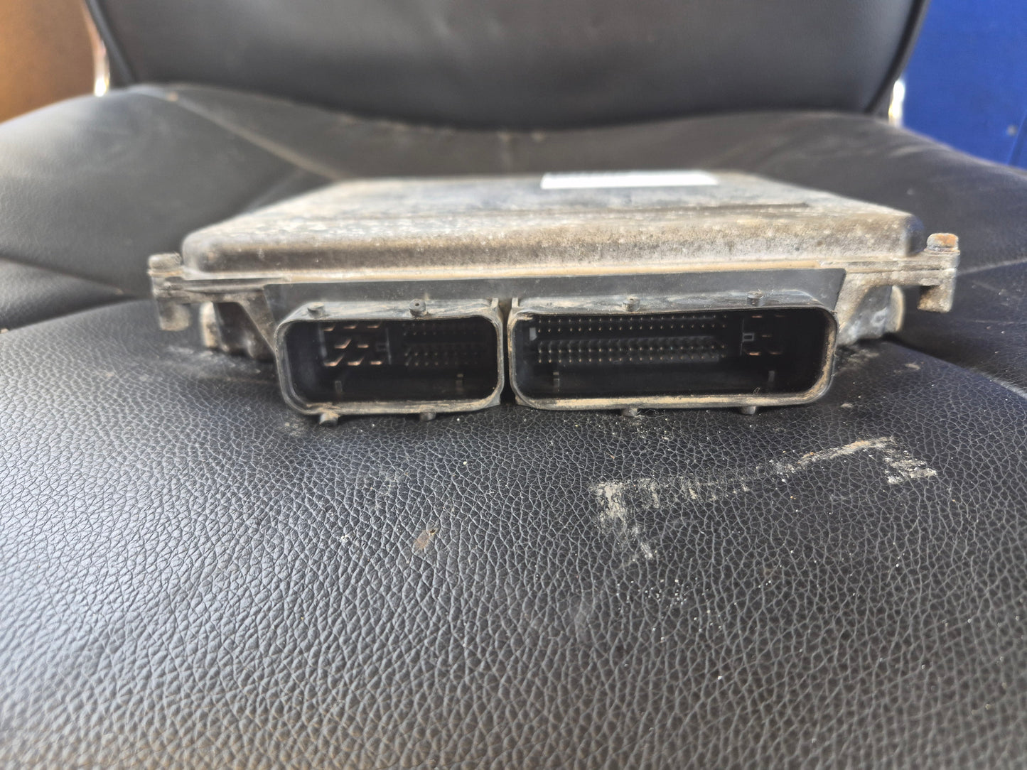 Isuzu N-Series NLR NLR85 - ECU PN: 8980399477   01