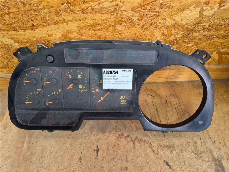 Isuzu C Series CXH50UI CXH50 - Instrument Cluster PN: 69671-490