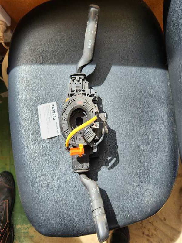 Toyota Dyna XZU605 XZU605-0017701 - Combination Switch