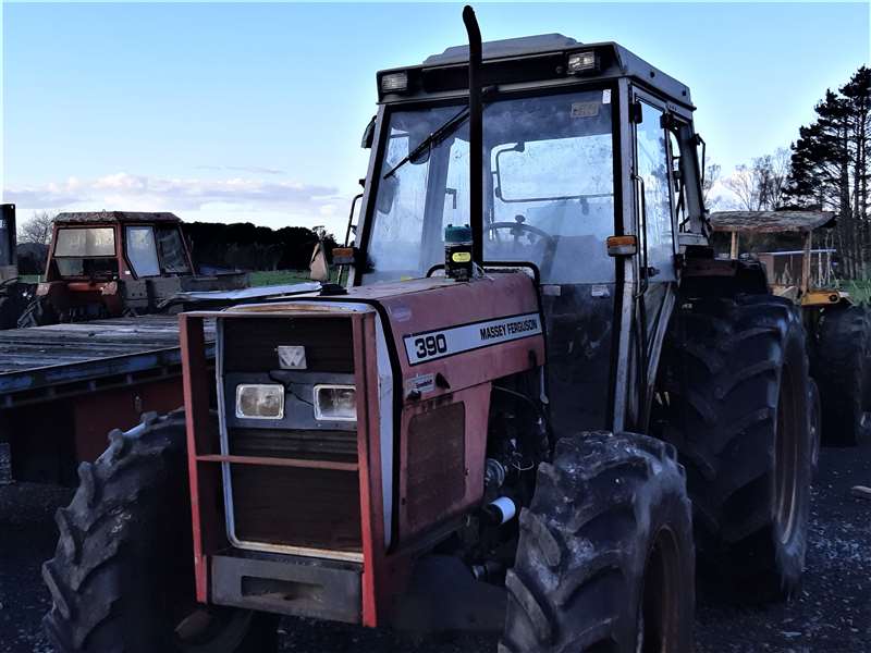 1995 Massey Ferguson Tractor 390