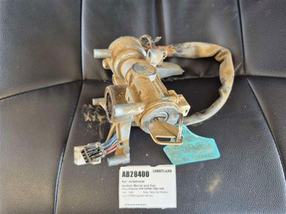 Isuzu N-Series NPR NPR66L-7425078 - Ignition Barrel and Key